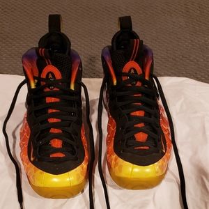 Size 9 Nike FoamPosite Asteroid